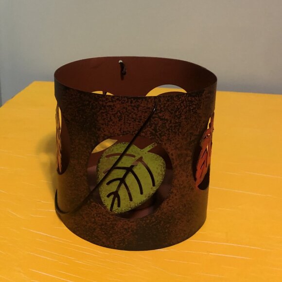 Decorative Gold Leaf Candle Holder - Picture 2 of 2